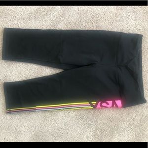 Victoria’s Secret PINK Capri Leggings